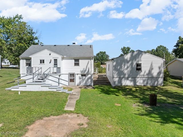 1702 Far View Road, Akron, OH 44312