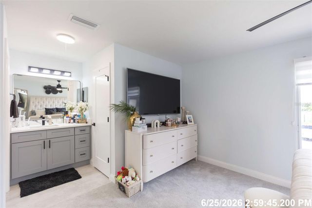 4207 FOGCUTTER COURT, Tampa, FL 33615