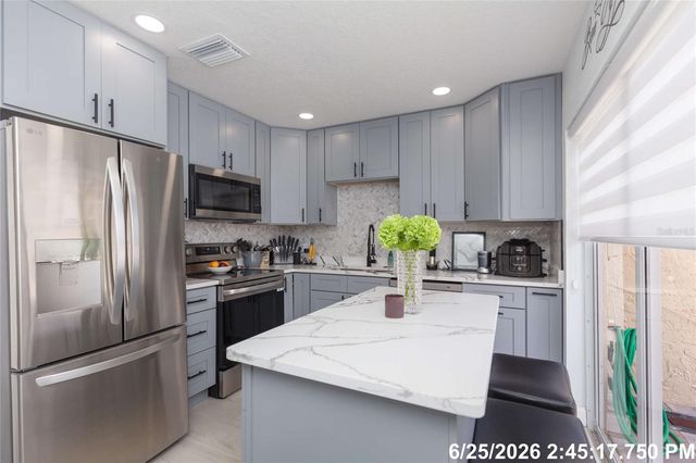 4207 FOGCUTTER COURT, Tampa, FL 33615