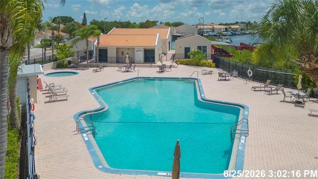 4207 FOGCUTTER COURT, Tampa, FL 33615