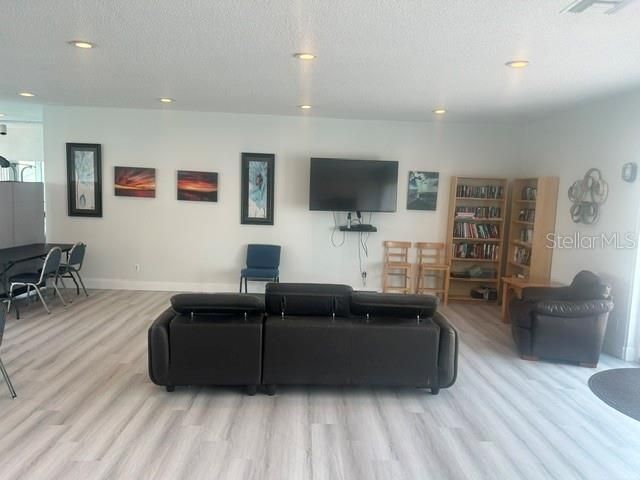 4207 FOGCUTTER COURT, Tampa, FL 33615