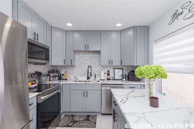 4207 FOGCUTTER COURT, Tampa, FL 33615