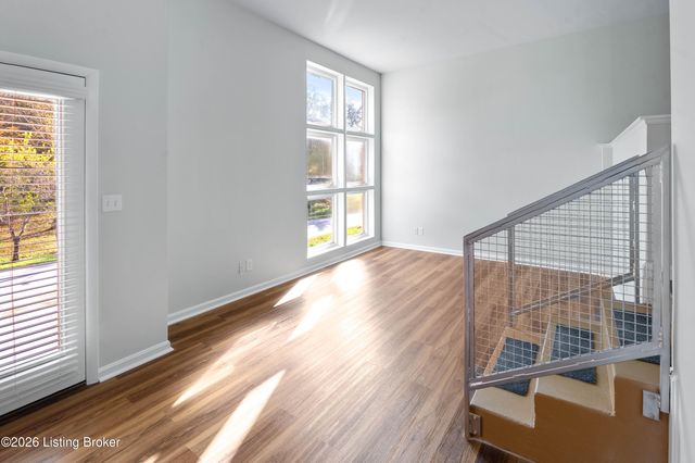 2745 Grinstead Dr APT 109, Louisville, KY 40206