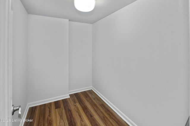 2745 Grinstead Dr APT 109, Louisville, KY 40206