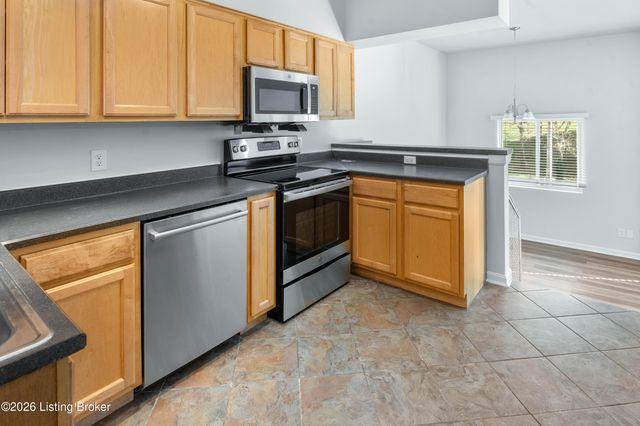 2745 Grinstead Dr APT 109, Louisville, KY 40206