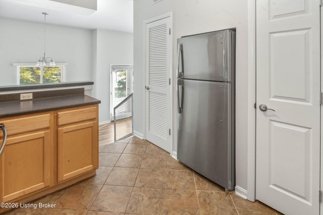 2745 Grinstead Dr APT 109, Louisville, KY 40206