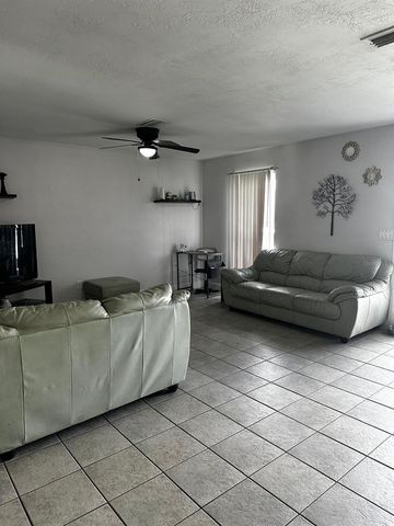 1048 WAKEFIELD CIRCLE, Deltona, FL 32725