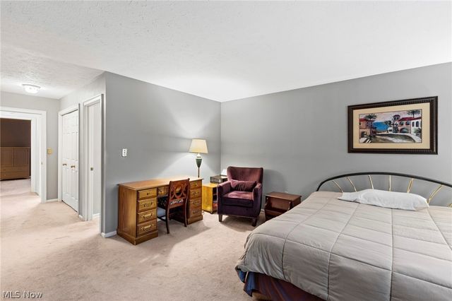 1660 Chapman Way, Broadview Heights, OH 44147