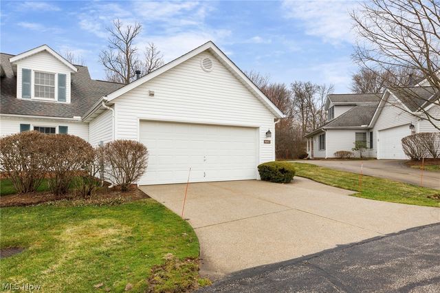 1660 Chapman Way, Broadview Heights, OH 44147