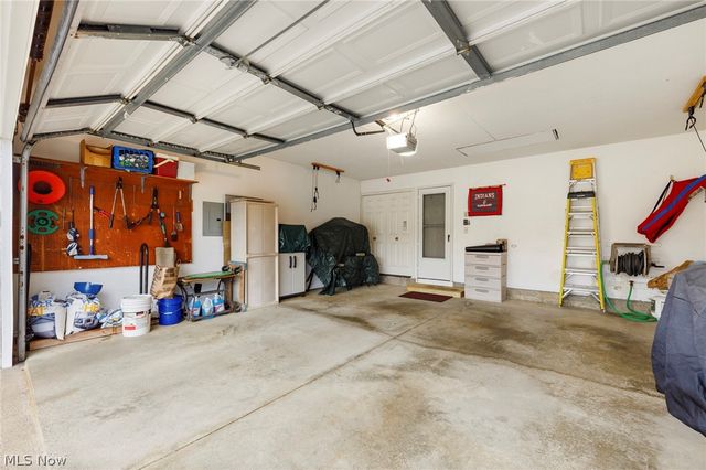 1660 Chapman Way, Broadview Heights, OH 44147