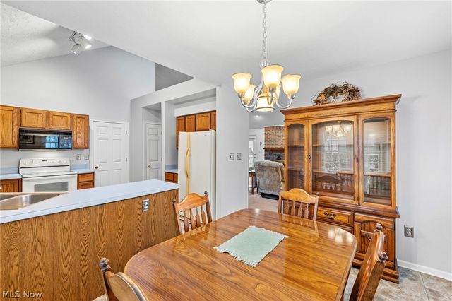 1660 Chapman Way, Broadview Heights, OH 44147