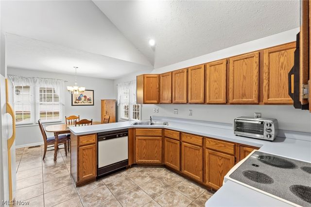 1660 Chapman Way, Broadview Heights, OH 44147