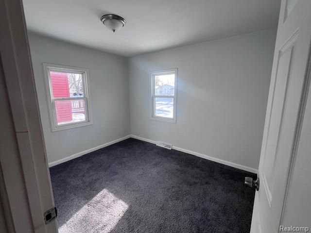 33 E Yale Avenue, Pontiac, MI 48340