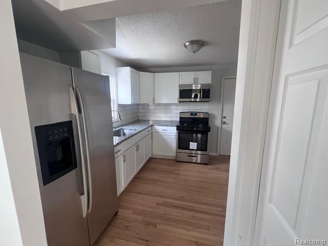 33 E Yale Avenue, Pontiac, MI 48340