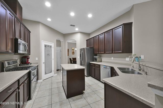 6191 WHITE TIP Road, Jacksonville, FL 32258