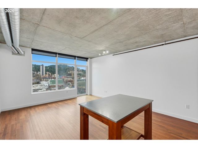 1926 W BURNSIDE St 1406, Portland, OR 97209