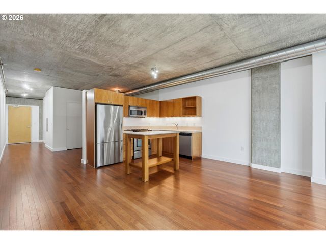 1926 W BURNSIDE St 1406, Portland, OR 97209