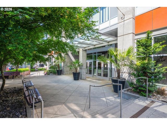 1926 W BURNSIDE St 1406, Portland, OR 97209