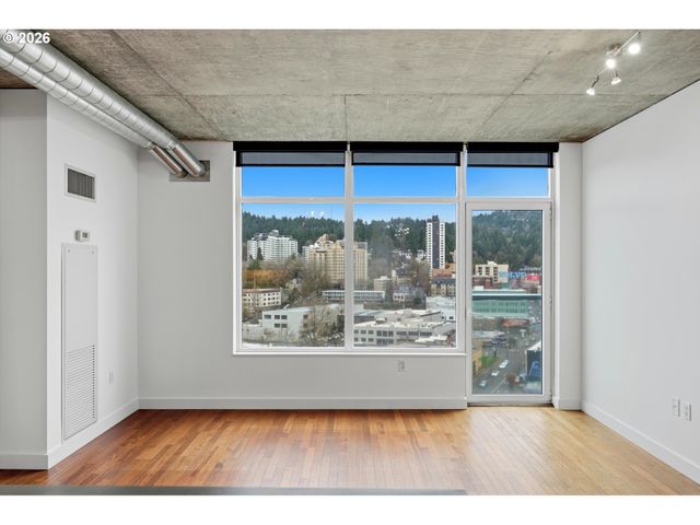 1926 W BURNSIDE St 1406, Portland, OR 97209