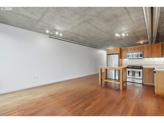1926 W BURNSIDE St 1406, Portland, OR 97209
