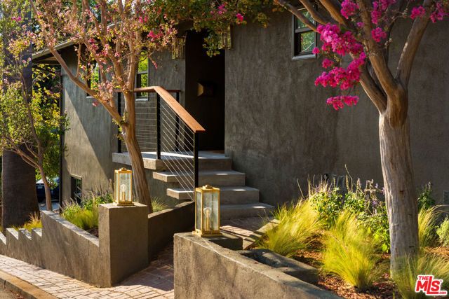 4715 Frieda Drive, Los Angeles, CA 90065