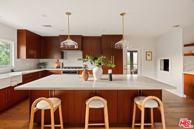 4715 Frieda Drive, Los Angeles, CA 90065
