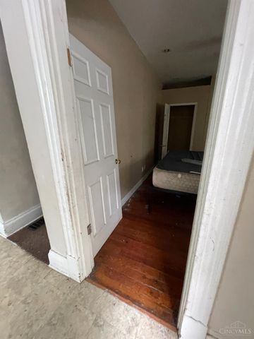 6803 E Fork Avenue, Cincinnati, OH 45227