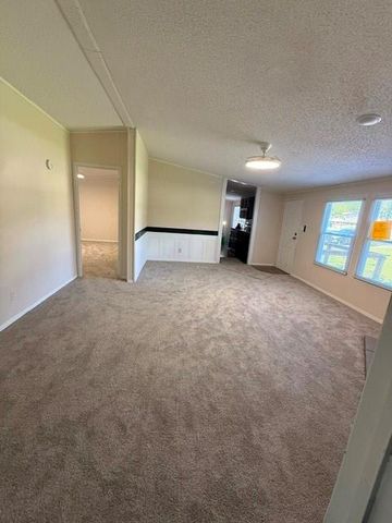 806 N Jerry Street, Raymore, MO 64083