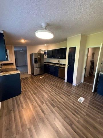 806 N Jerry Street, Raymore, MO 64083