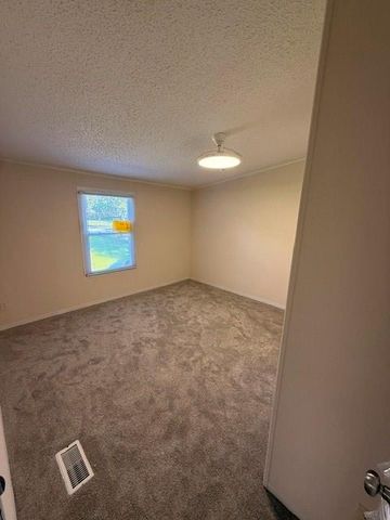 806 N Jerry Street, Raymore, MO 64083
