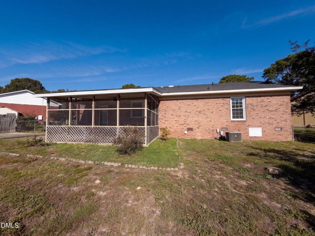 3311 Woodmere Court, Hope Mills, NC 28348