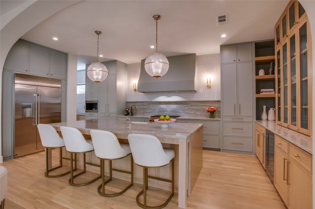6943 Coronado Avenue, Dallas, TX 75214