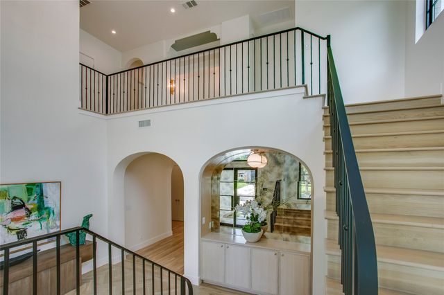 6943 Coronado Avenue, Dallas, TX 75214