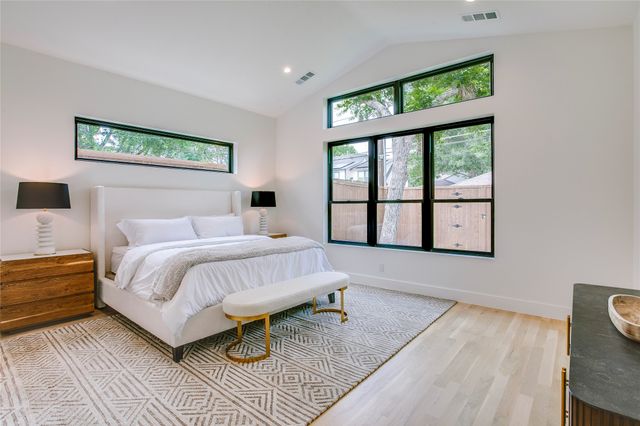 6943 Coronado Avenue, Dallas, TX 75214
