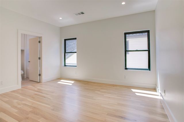 6943 Coronado Avenue, Dallas, TX 75214