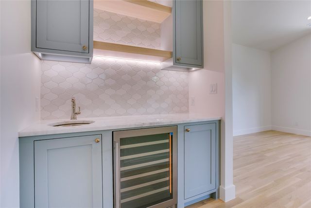 6943 Coronado Avenue, Dallas, TX 75214