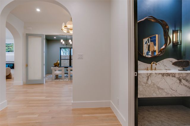 6943 Coronado Avenue, Dallas, TX 75214