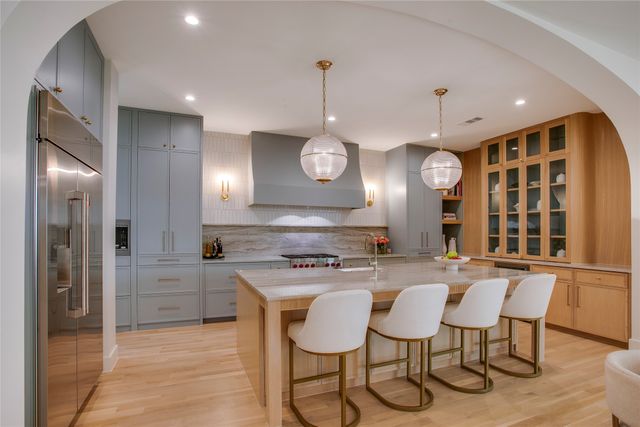 6943 Coronado Avenue, Dallas, TX 75214