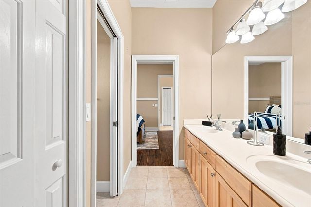 10801 BARBADOS ISLE DRIVE, Tampa, FL 33647