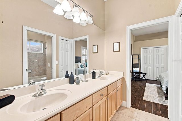 10801 BARBADOS ISLE DRIVE, Tampa, FL 33647