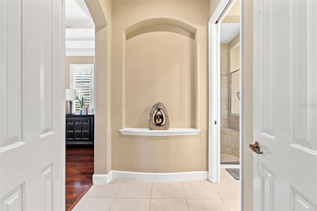 Image 45 of property listing at 10801 BARBADOS ISLE DRIVE, Tampa, FL 33647