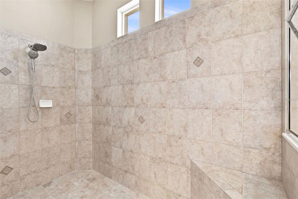 Image 50 of property listing at 10801 BARBADOS ISLE DRIVE, Tampa, FL 33647