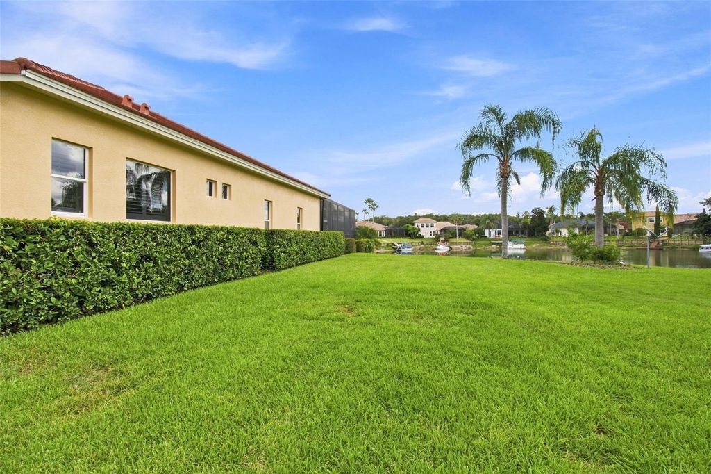 Image 77 of property listing at 10801 BARBADOS ISLE DRIVE, Tampa, FL 33647