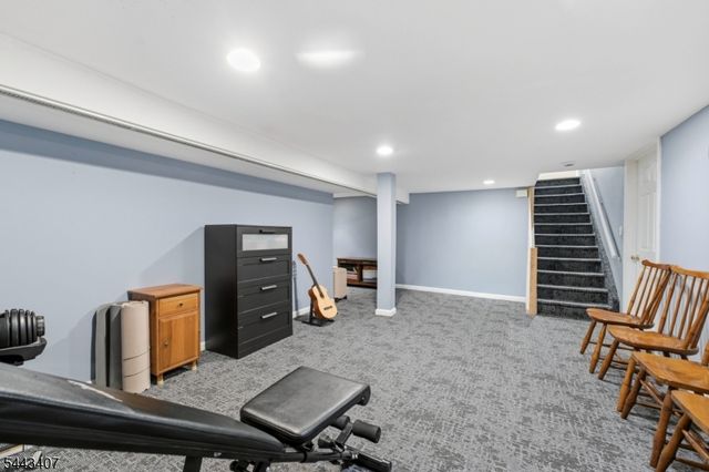 358 Galloping Hill Rd, Roselle Park Boro, NJ 07204