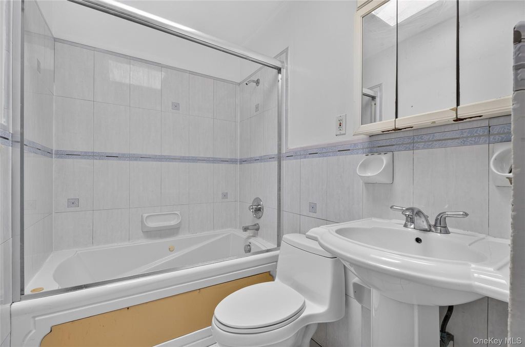 202-37 46th Avenue, Bayside, NY 11361 — photo 5