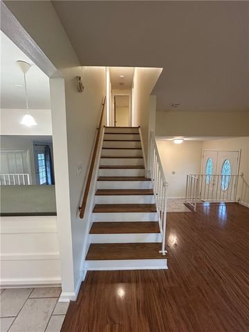 124 Granada Circle, Irondequoit, NY 14609