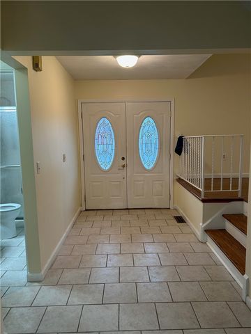 124 Granada Circle, Irondequoit, NY 14609