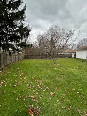124 Granada Circle, Irondequoit, NY 14609