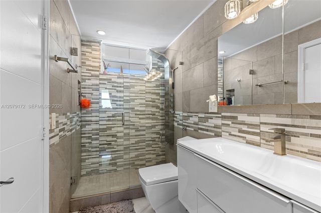 2855 Leonard Drive H605, Aventura, FL 33160