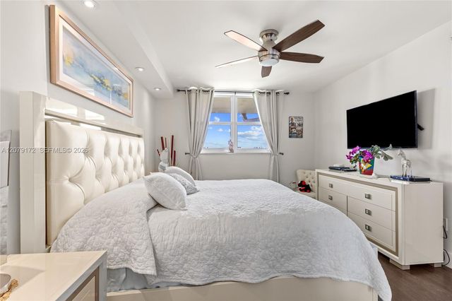 2855 Leonard Drive H605, Aventura, FL 33160